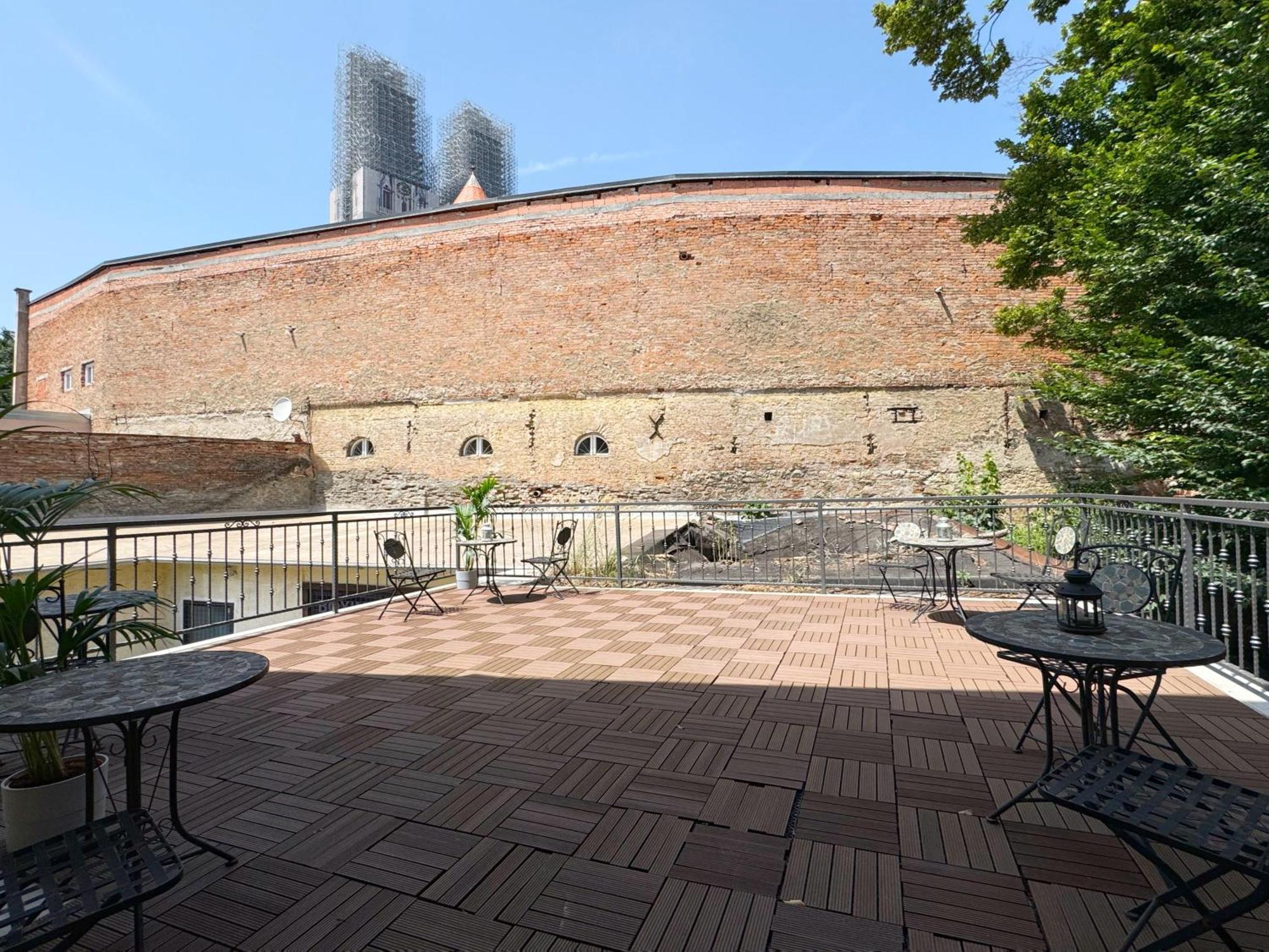 Flex Selfcheckins 125 - - 4 Bedrooms - Centre - Parking *